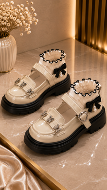 Chaussures Mary Jane Beige Semelle Épaisse Nœuds Métal & Chaussette Volantée Fille