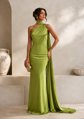 Robe de soirée longue satin col halter avec pan asymétrique