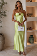 Robe longue satin vert citron col sweetheart avec collier halter perlé doré
