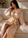 Robe de chambre kimono satin rose poudré imprimé floral - préparatifs mariage