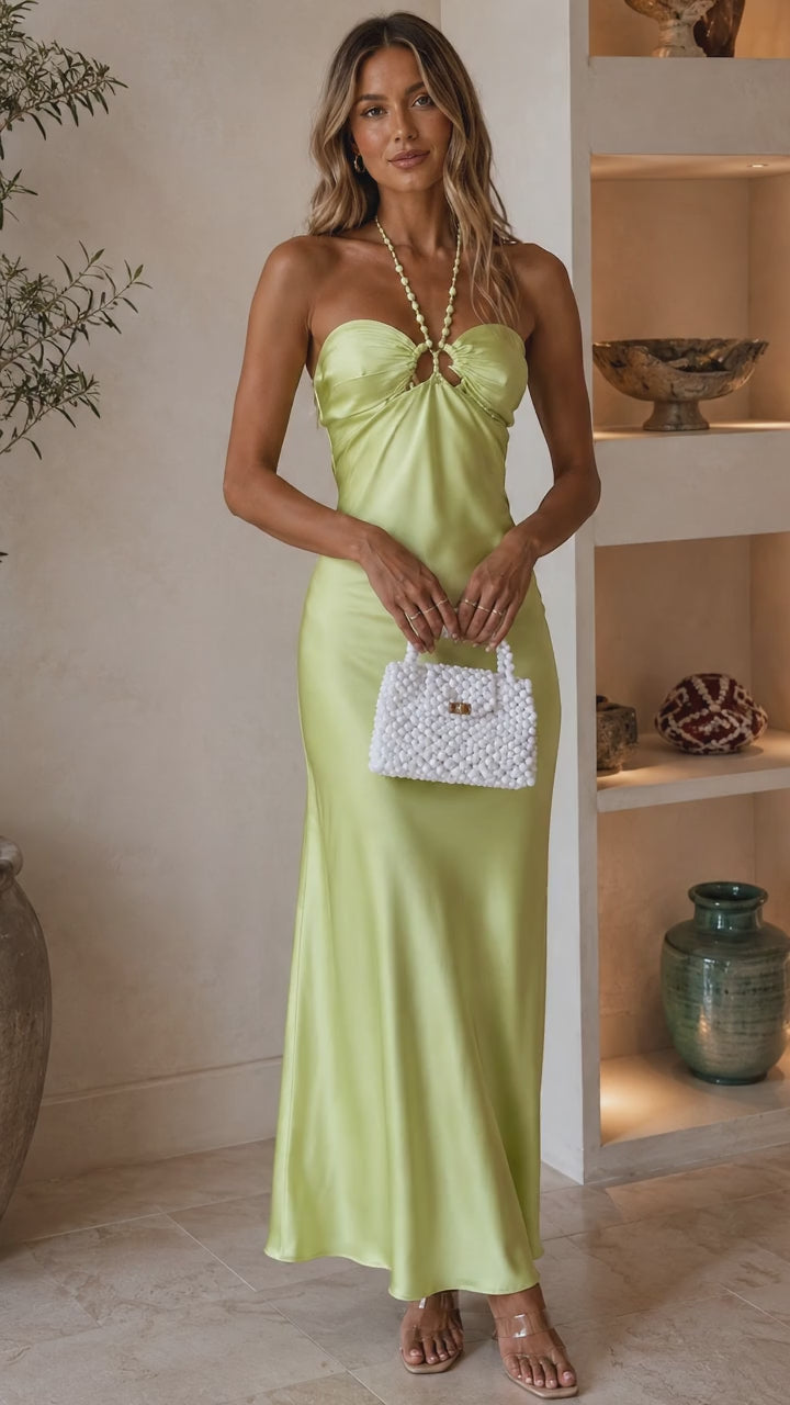 Robe Longue Satin Col Sweetheart Collier Halter Perlé